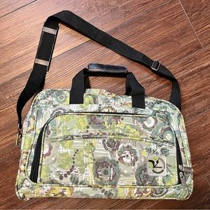 Volcano duffle, gym, overnight, or travel bag. In like new condition!  Green.